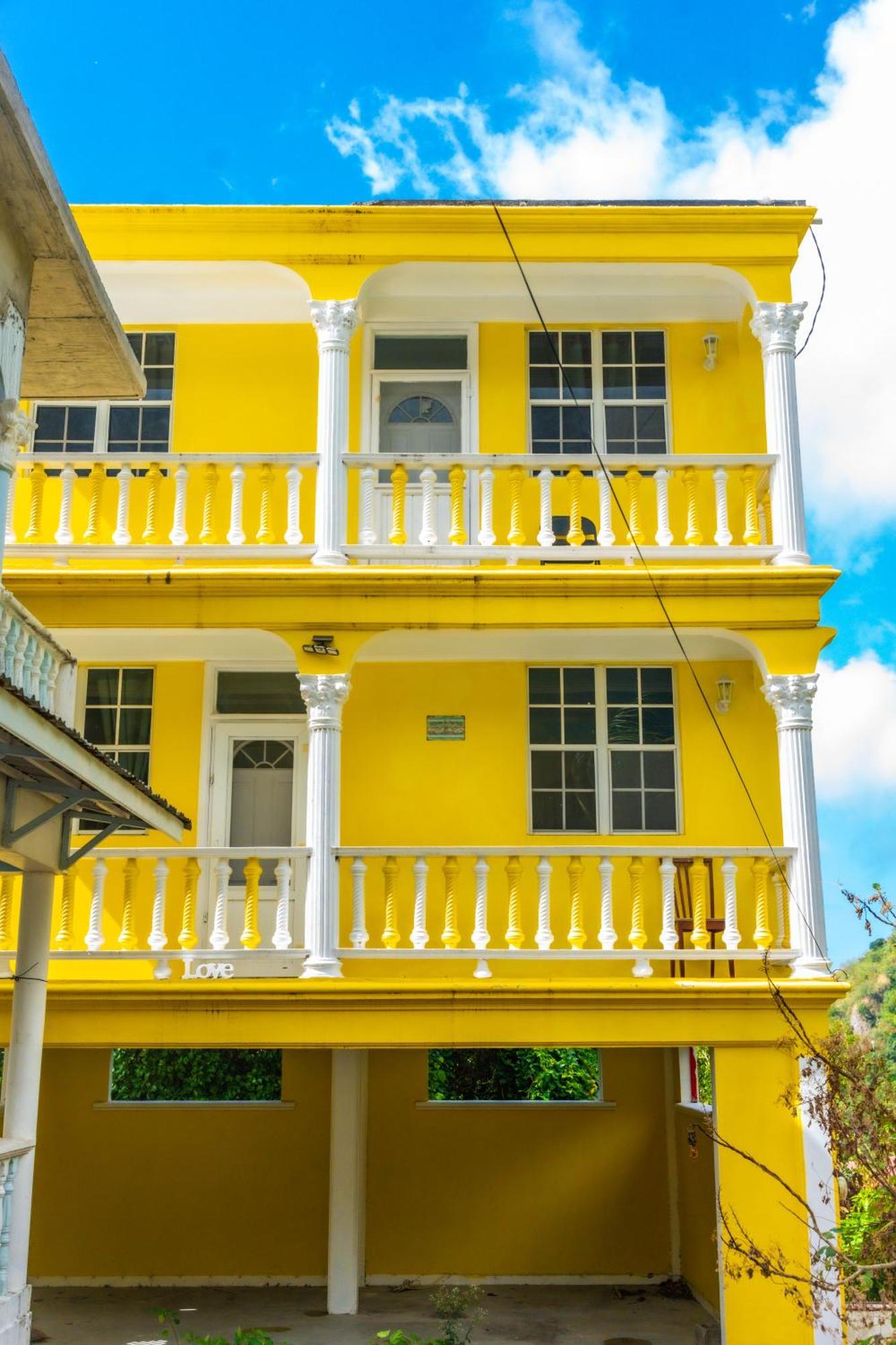 Rainbow Heights Apartment, Soufriere Eksteriør bilde