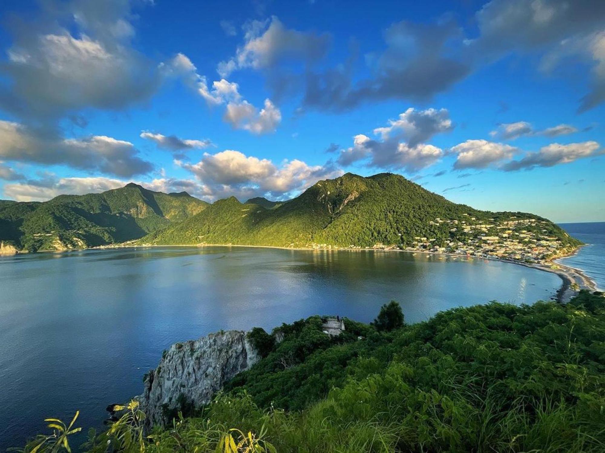 Rainbow Heights Apartment, Soufriere Eksteriør bilde