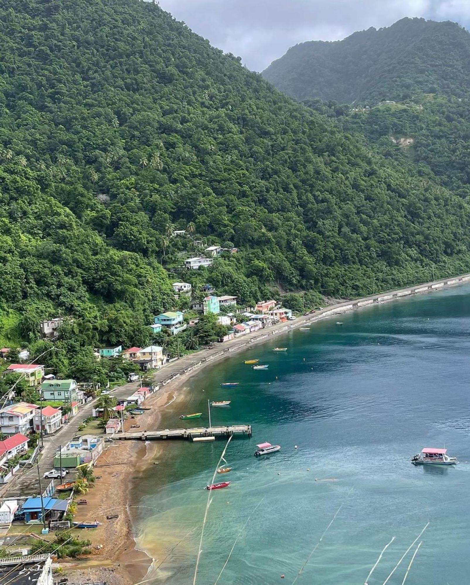 Rainbow Heights Apartment, Soufriere Eksteriør bilde