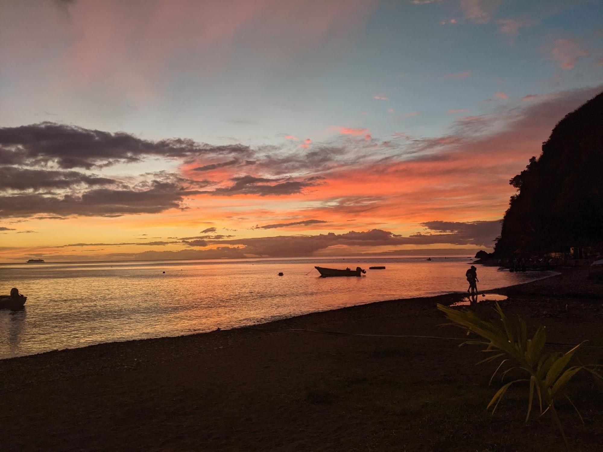 Rainbow Heights Apartment, Soufriere Eksteriør bilde